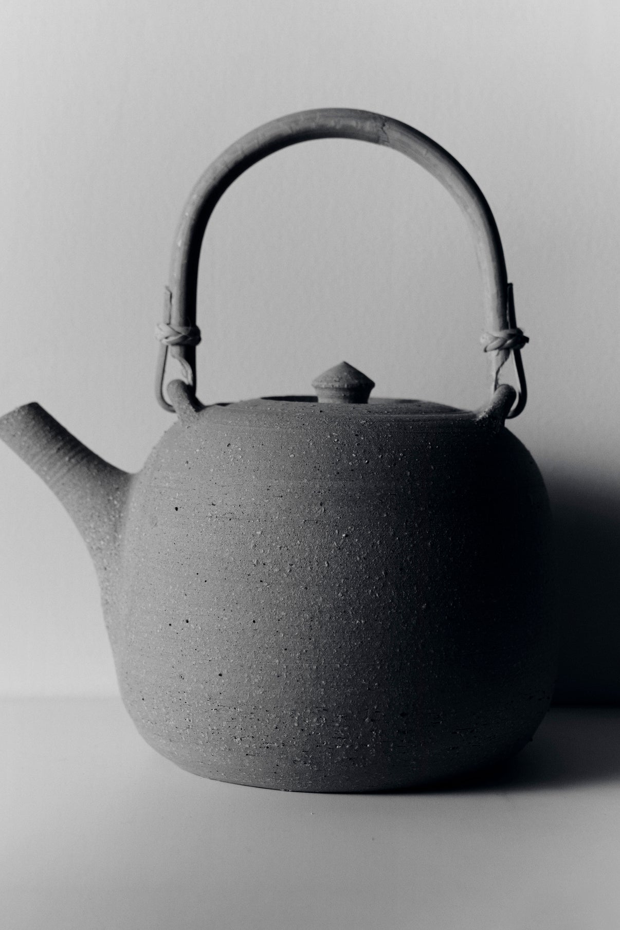 ATELIER BEIGE PIERRE CULOT TEAPOT vue 5